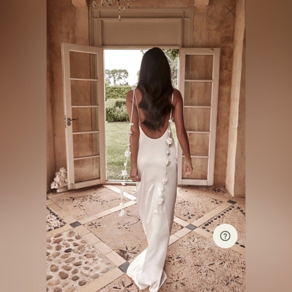 MESHKI Elenora Rose Gown